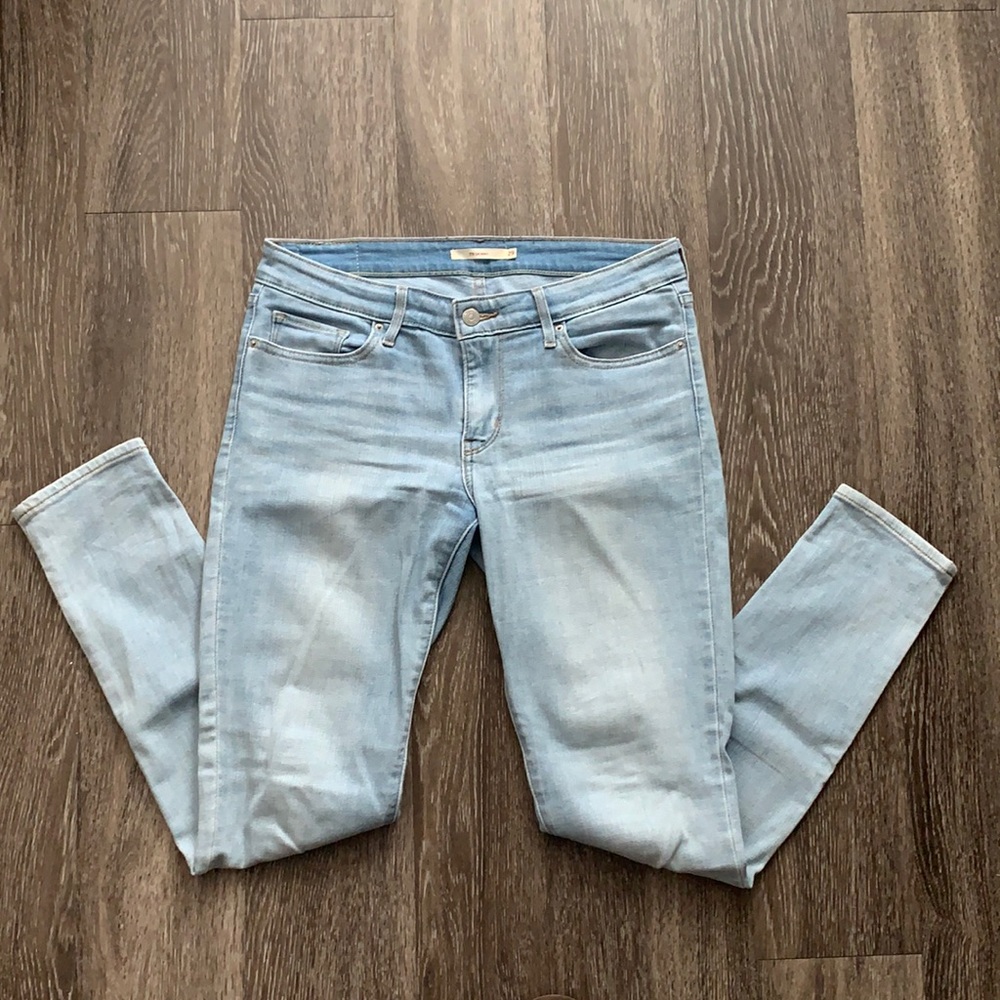 Levi’s 711 Skinny Jeans